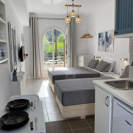 Navy Apartment With Mountain View &Private Parking Vatos Exterior photo
