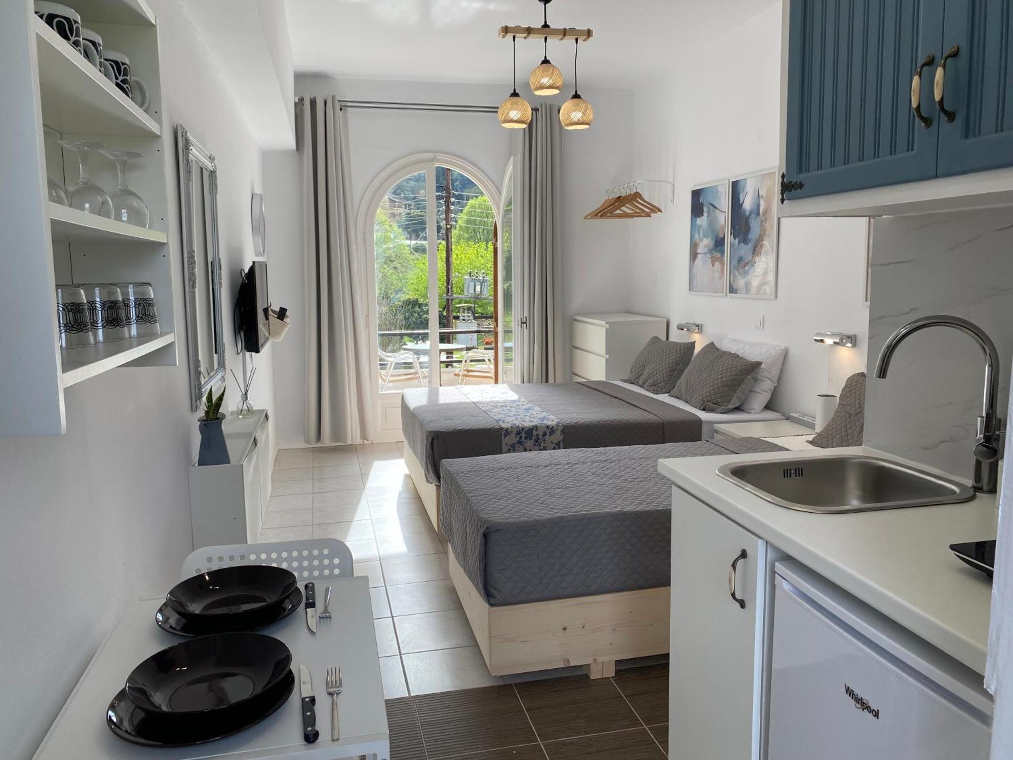Navy Apartment With Mountain View &Private Parking Vatos Exterior photo